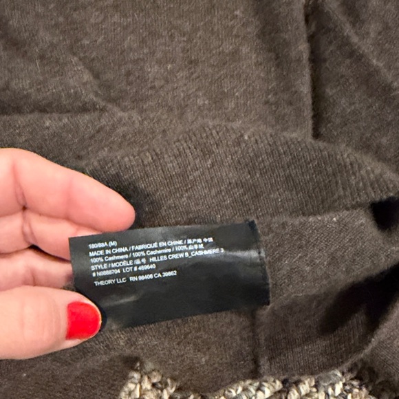 Theory Cashmere Chocolate Crewneck Sweater - Picture 4 of 5